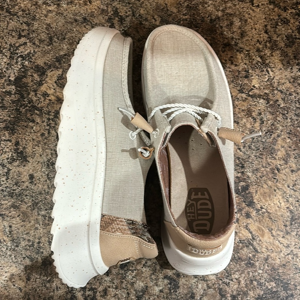 Hey Dude Women’s Wendy Peak Platform Slip on